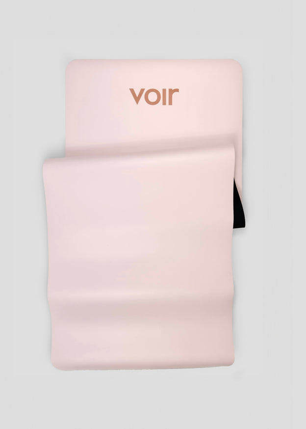 Mat de yoga y pilates VOIR Essential en rosa, extendido - PINK